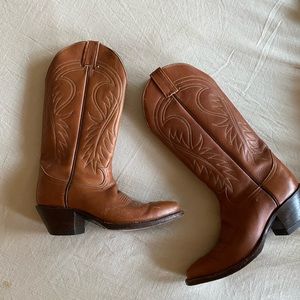 Cowboy Boots (Tony Lama) for your Coastal Cowgirl Summer